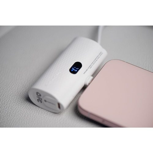 CELL F-ENERGY Power Plug F5K3 powerbank beépített Lightning csatlakozóval PD 20W 5000 mAh fehér