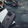 SMART MAG könyvtok, amely kompatibilis a MagSafe technológiával az IPHONE 15-höz, kék színben